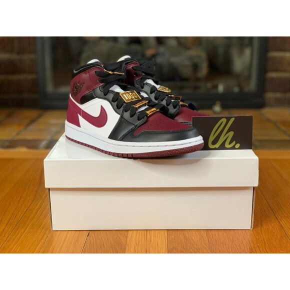Size 7 w Air Jordan 1 Mid "Dark Beetroot" - Picture 4 of 5